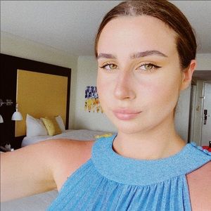 Meet your Posher, Nina